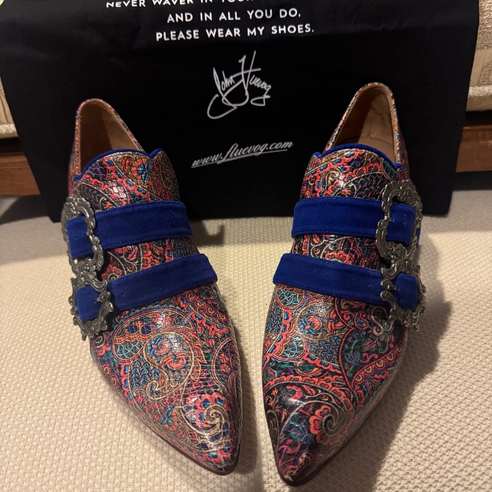 Classy Strozzi Buckled Loafer heel
